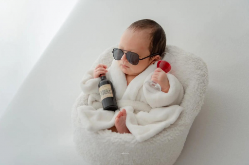 玉树宝宝额头高聪明有福气 玉树宝宝额头高聪明有福气